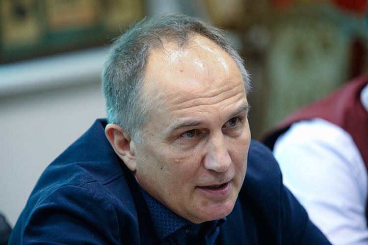   Константин Калачев: «Принятые меры выглядят чрезмерными, но посыл понятен — возвращайтесь из комфортной эмиграции обратно в Россию и боритесь за европейские ценности там, меняйте режим, обустраивайте свою страну, а тут вы не нужны» Фото: «БИЗНЕС Online»