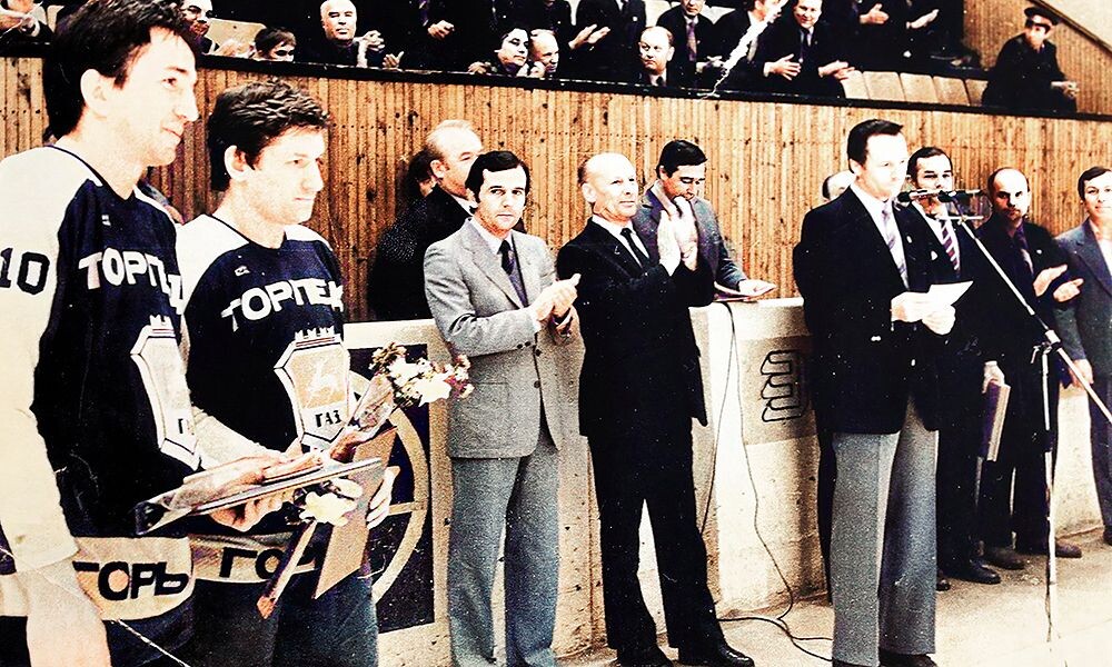 Хоккейный клуб «Торпедо» основан 26 декабря 1946 года как любительский клуб  Горьковского автомобильного завода.-2