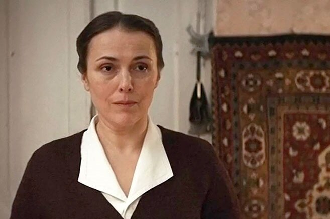 Так актриса Елена Панова выглядит в наши дни, кадр из сериала "Шифр"