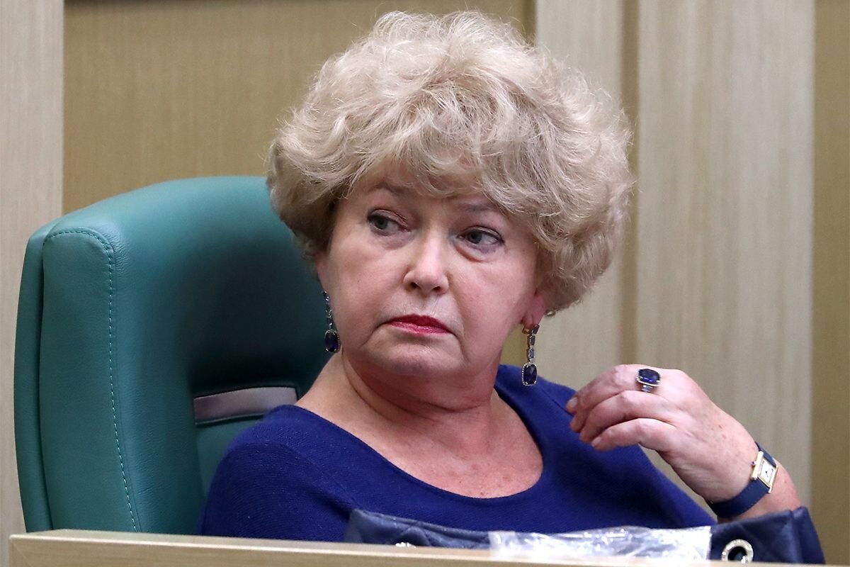 Людмилой Нарусовой недовольны многие россияне и коллеги в том числе