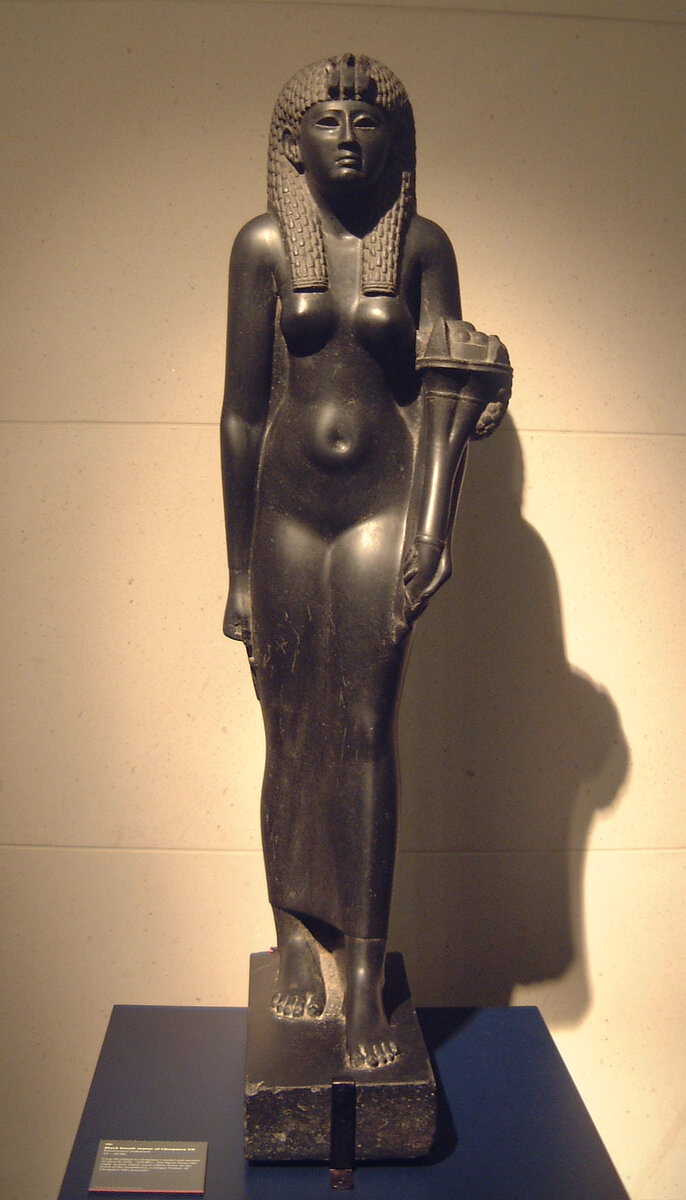 статуя клеопатры