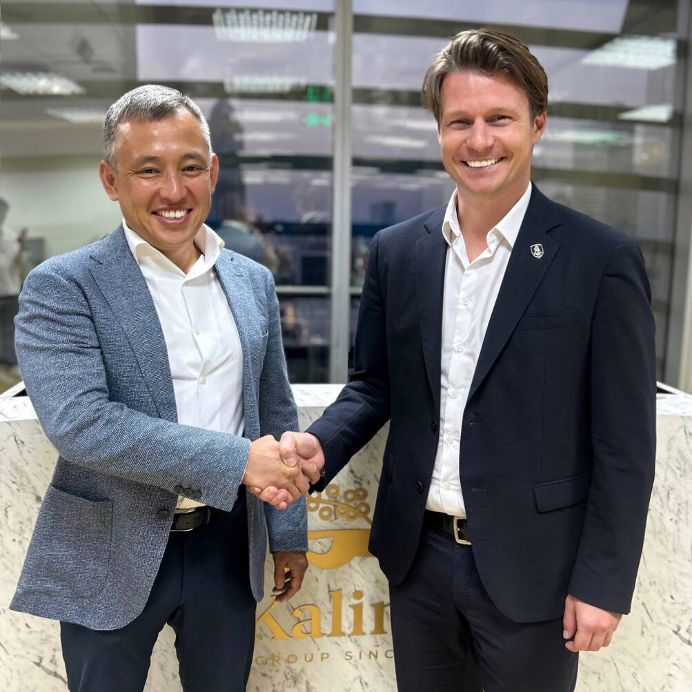 Справа Александр Шибаев, генеральный директор Kalinka UAE