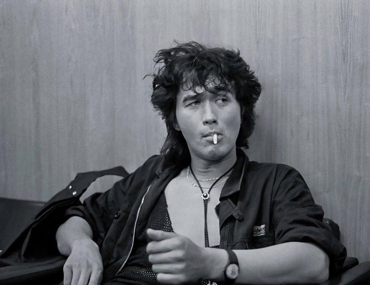 Цой в чёрном