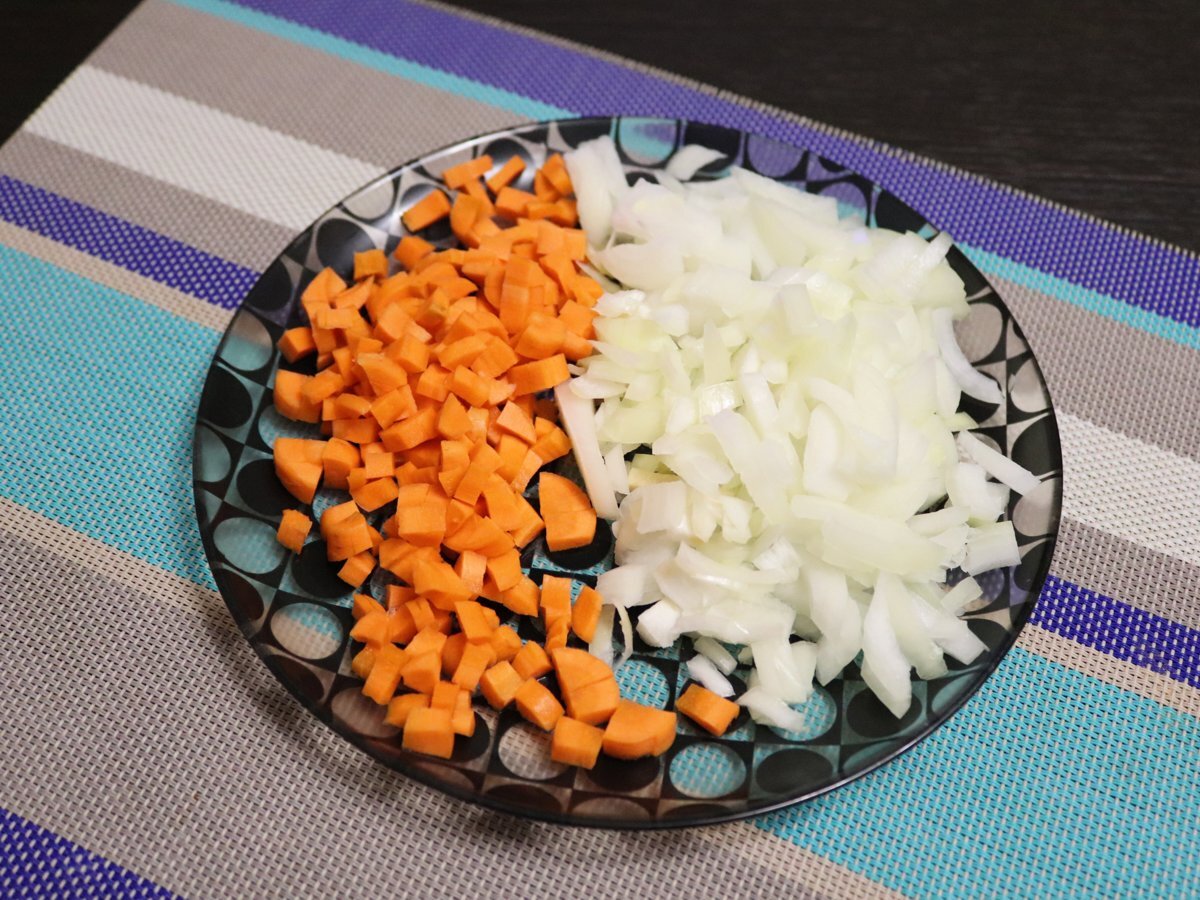 Ингредиенты для «Фасоль с морковью и луком по-домашнему»: