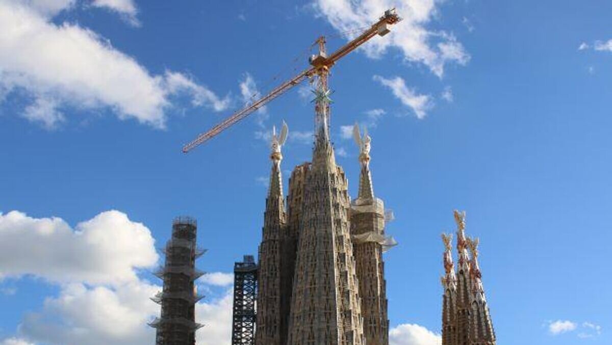    Две башни Саграда Фамилии в Барселоне достроены© Фото : Basílica de la Sagrada Família