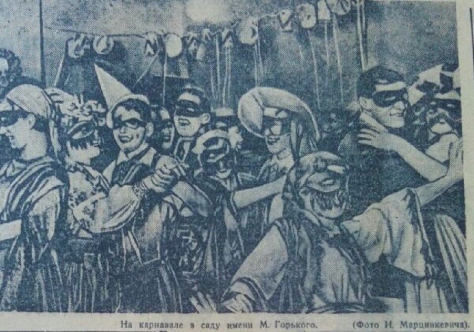     Новогодние гуляния проходили в городском парке культуры и отдыха имени Горького. Фото: предоставлено Оксаной МОРДОВИНОЙ.