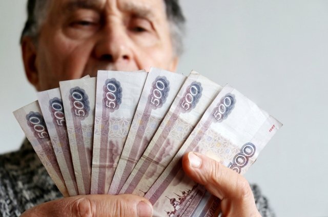    Кому из пожилых москвичей положена доплата к пенсии?