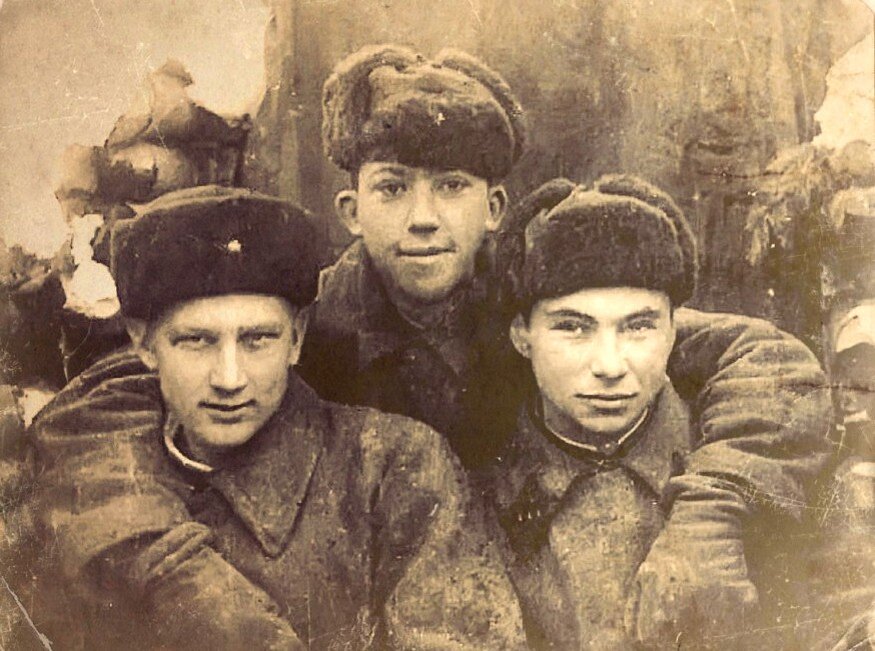 Юрий Никулин на фронте. (фото взято для иллюстрации sgpress.ru)