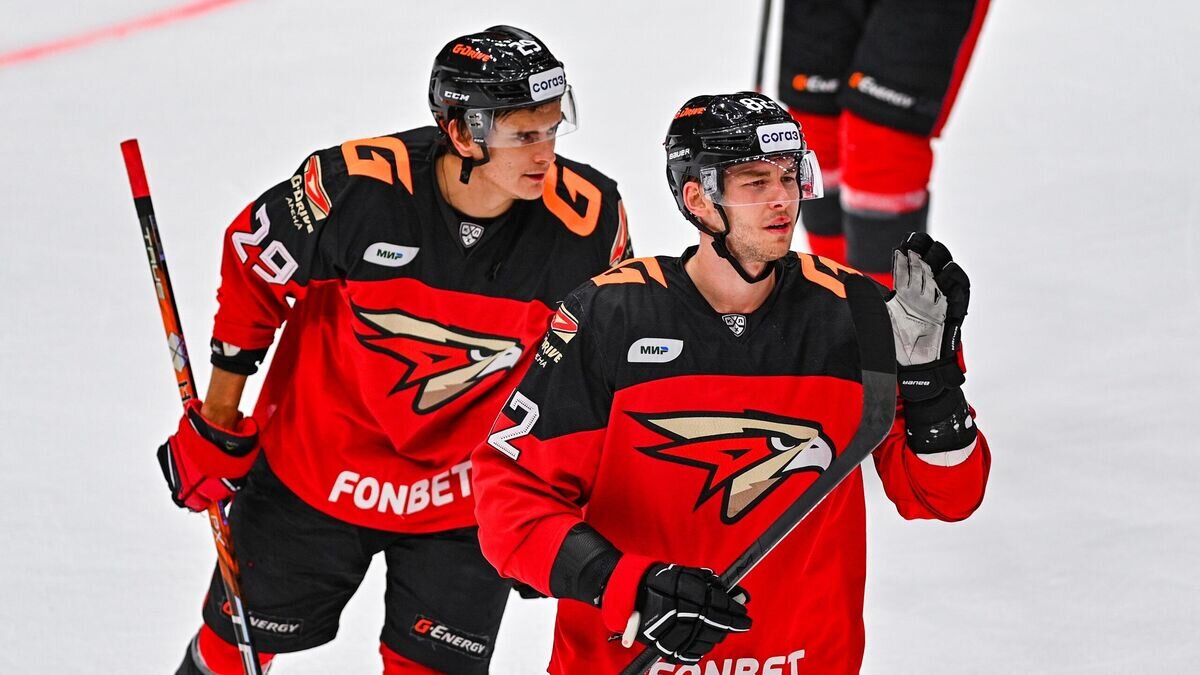    Хоккеисты "Авангарда" в матче КХЛ© пресс-служба ХК "Авангард"