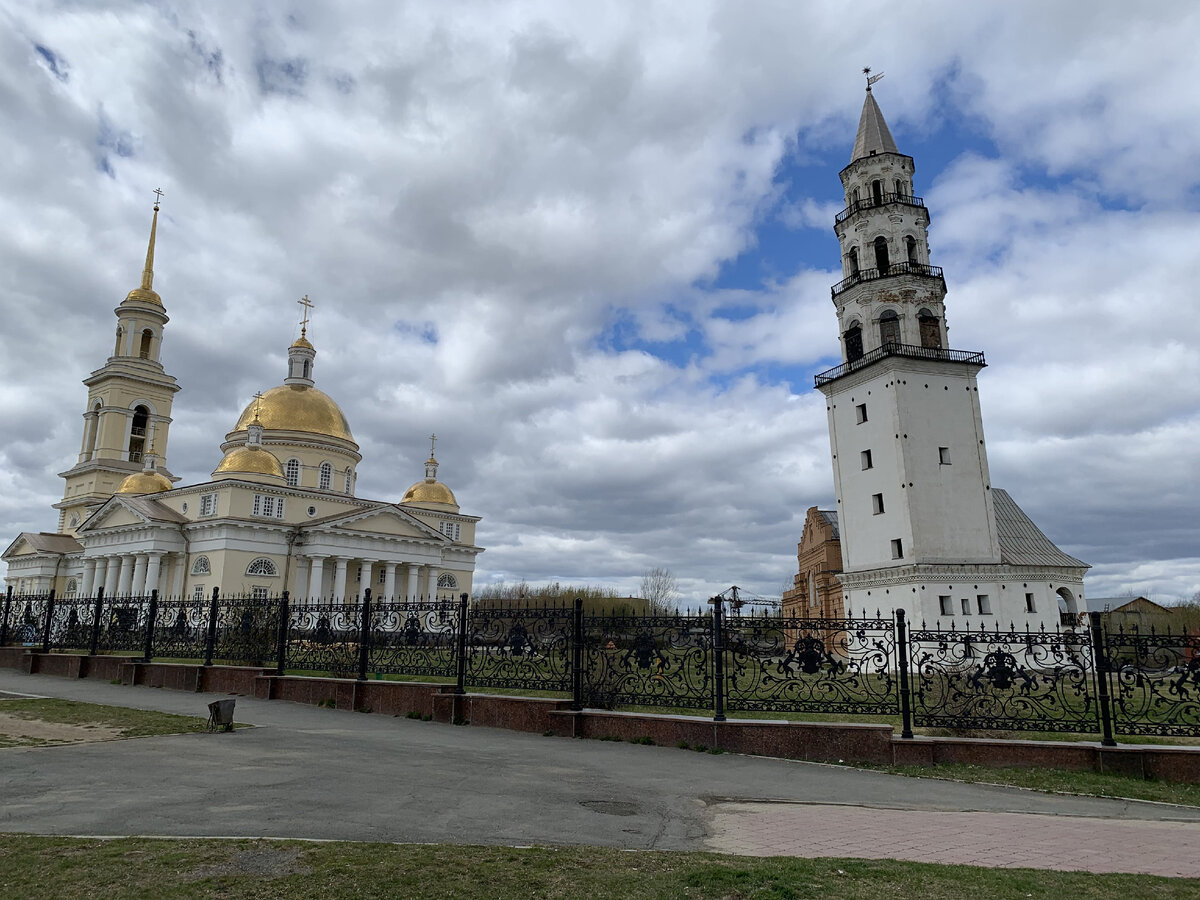 А вот так собор выглядит в ансамбле исторического центра города