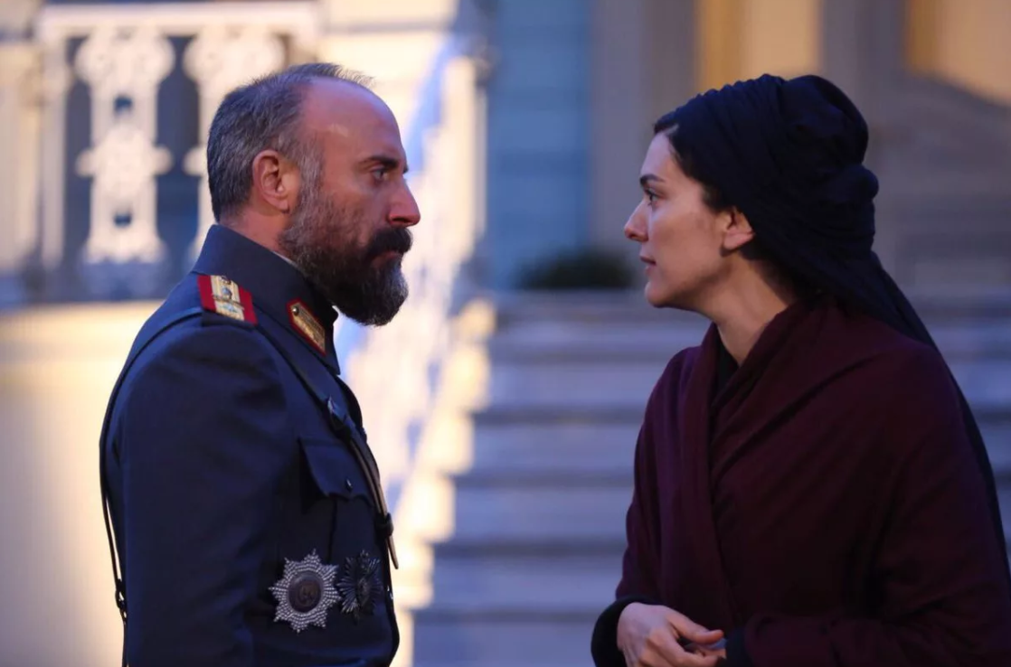 1 1 турецкие субтитры. Улыбки хватит сериал. Расплата турецкий сериал. Yemin турецкий сериал 1. Сериал новая жизнь 2022 турецкий.