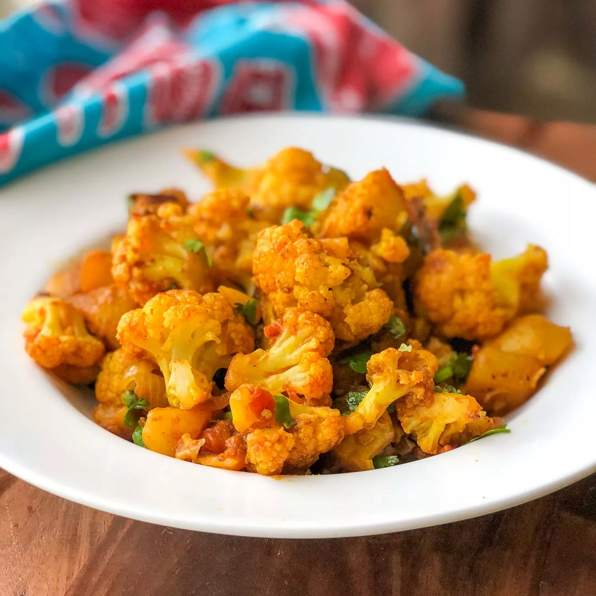 Aloo Gobi. Индийская кухня алу Гоби. Индийская кухня сабджи. Aloo Gobi Masala. Индийские алу