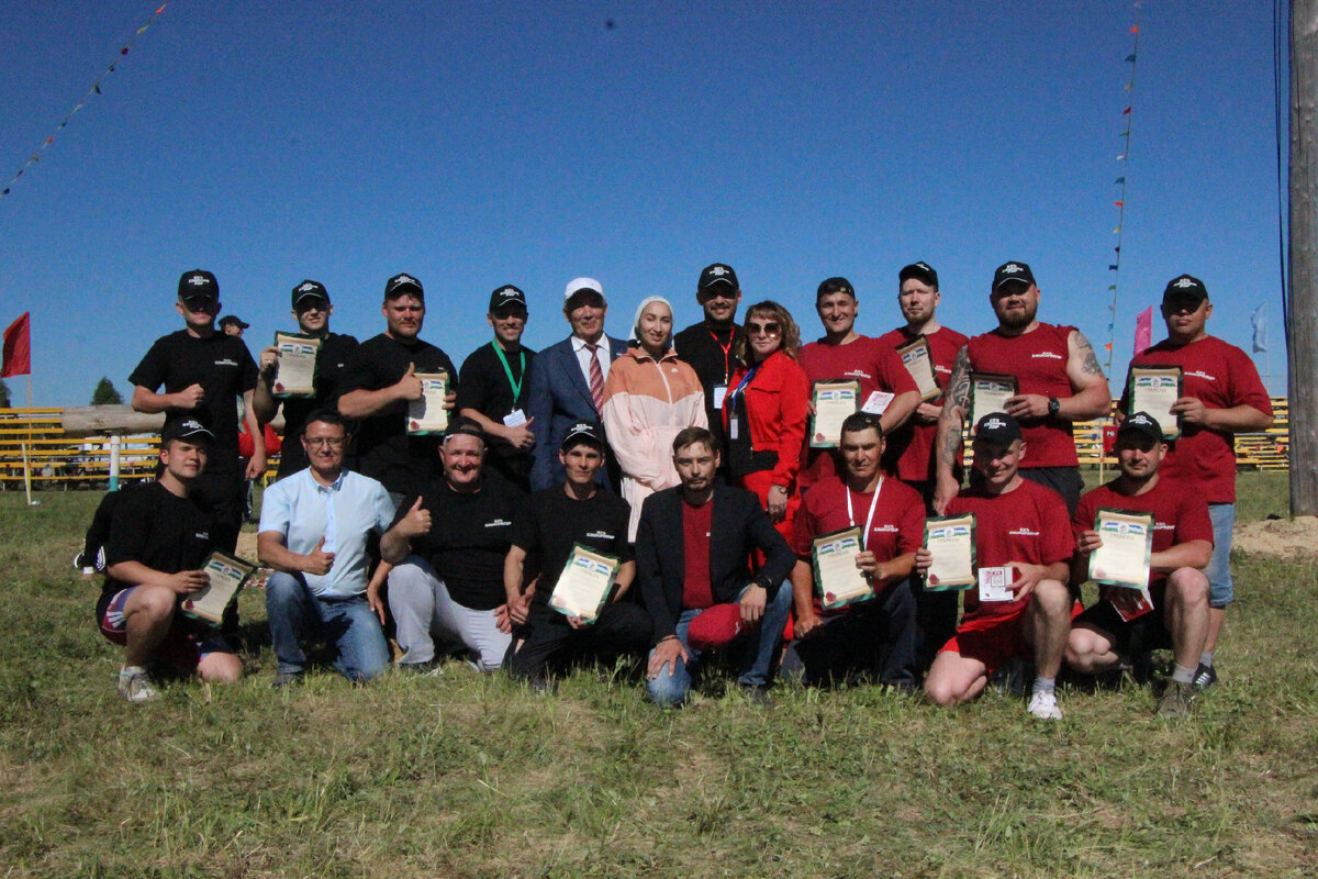 Команды Уран и Гирей на соревнованиях "Ырыу бәйгесе" в Янауле. 05.06.2021