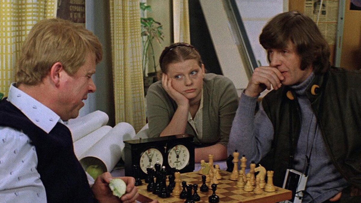 Кадр из фильма «Самая обаятельная и привлекательная» (1985). Скриншот.