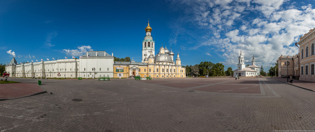 Кремлевская площадь в Вологде/фото из открытых источников