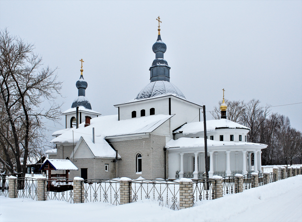 Вологодская тотемский великодворье. Великодворье Владимирская область. Великодворье Церковь Параскевы пятницы. Станция Великодворье Владимирская область.