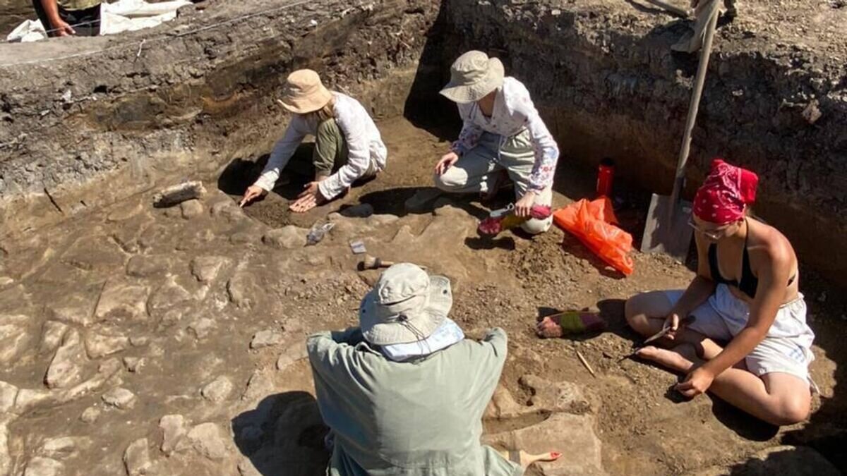    Раскопки у села Бараний Бугор© Фото : Telegram-канал Игоря Бабушкина