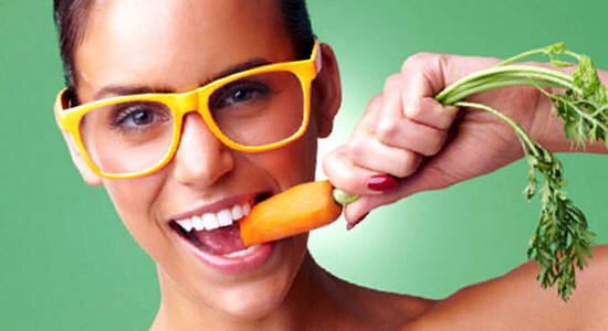 морковь не только витамин для организма, но и овощ "зубная щетка"  для зубов