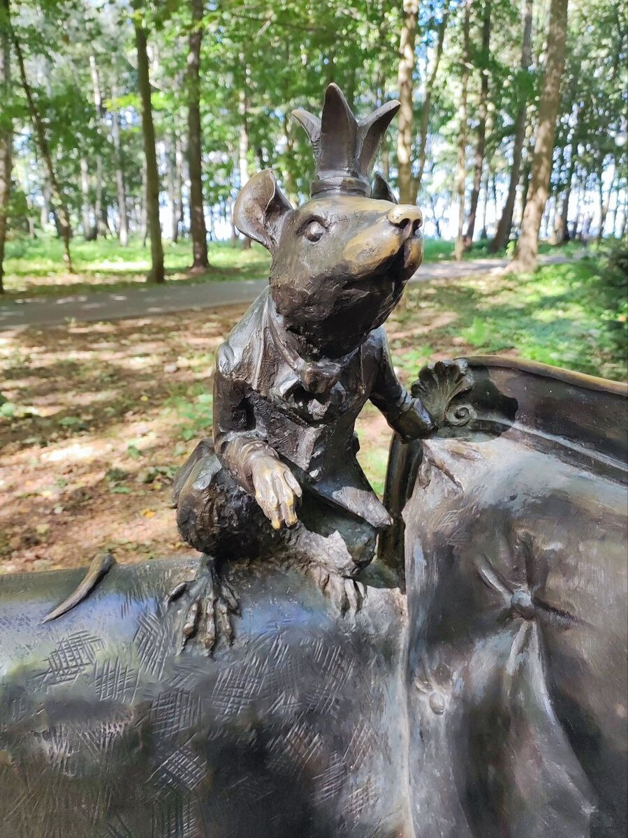 Спящая Мари: скульптура в Светлогорске. Источник — dzen.ru/pa_myatnik