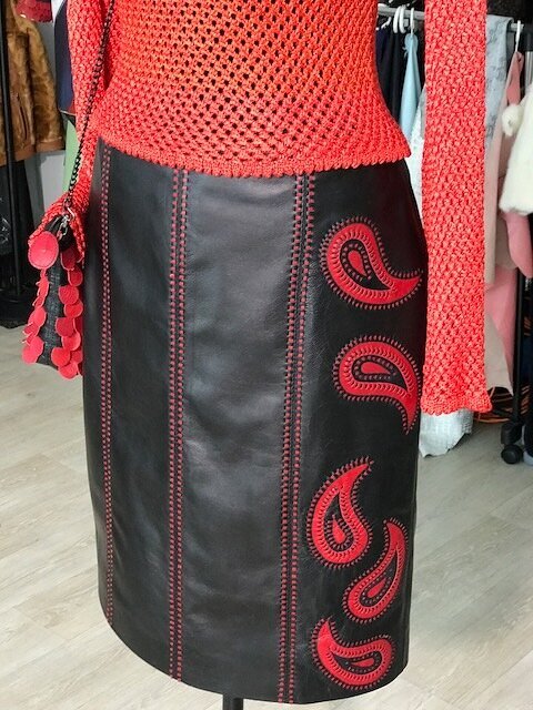 Пошив кожаной юбки-карандаш. Ателье Ирины Берзиной.