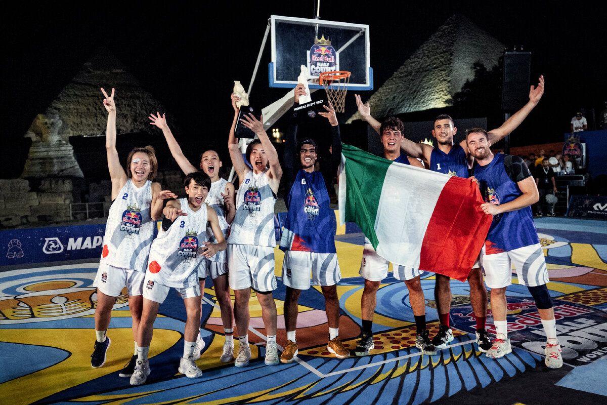 Победителями турнира стали мужская команда из Италии и женский коллектив из Японии.