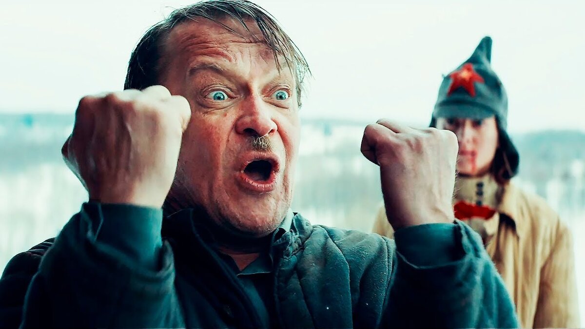 Кстати, похож немного на А.Гитлера во время бурной речи!