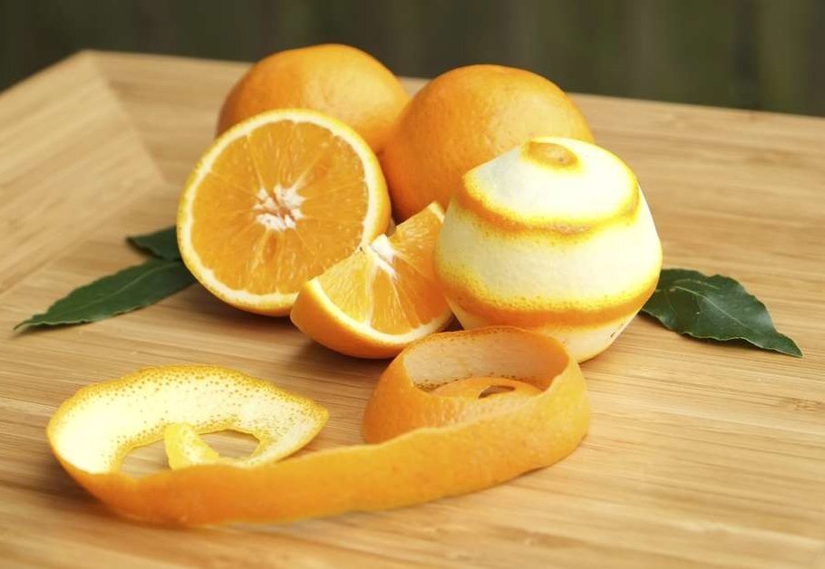     Только не в ведро! 10 полезных применений кожуры фруктов и овощей