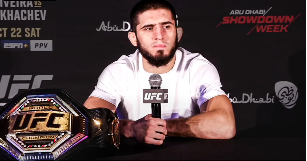 Чемпион UFC Ислам Махачев. Источник фото - Яндекс.Картинки.