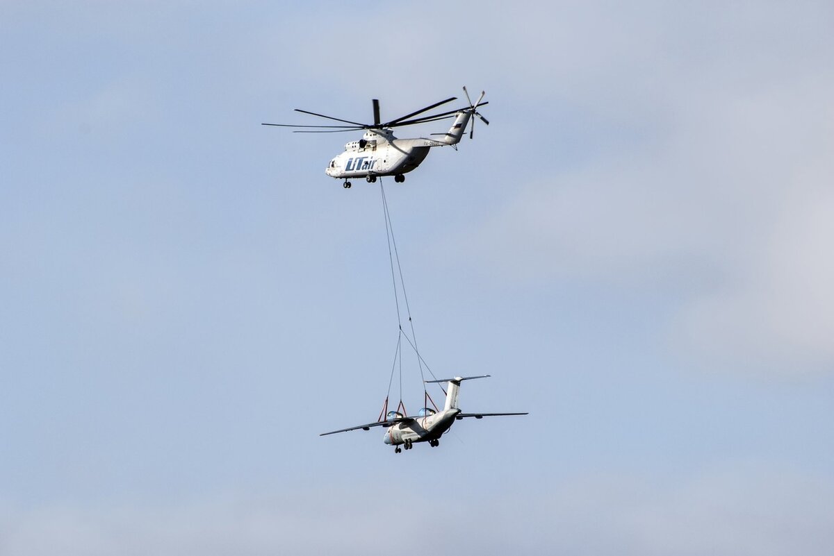 Можно перевезти и самолёт. Фото alejandro-8.blogspot.com