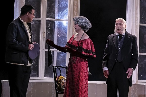 Заслуженному артисту России в ноябре исполняется 75 лет