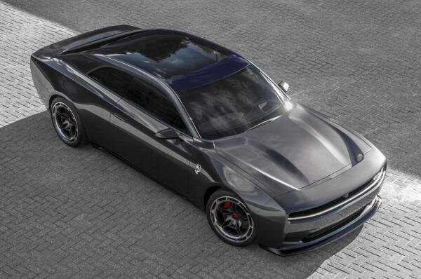     Dodge Charger Daytona SRT. Фото Dodge