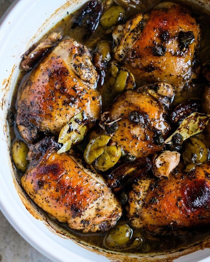 Курица Марбелья — классическое испанское праздничное блюдо