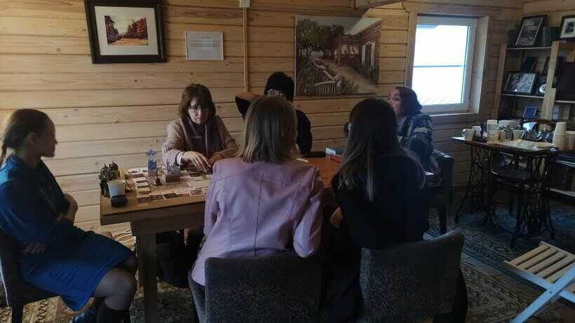    Просветительская игра академии Axiologos в «Вишневом саду» в честь Дня Народного Единства ©Пресс-служба АИР «Axiologos»