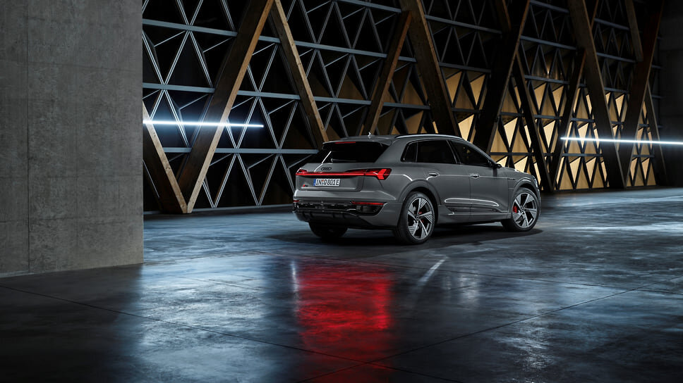 Фото: Audi📷Audi Q8 55 e-tron