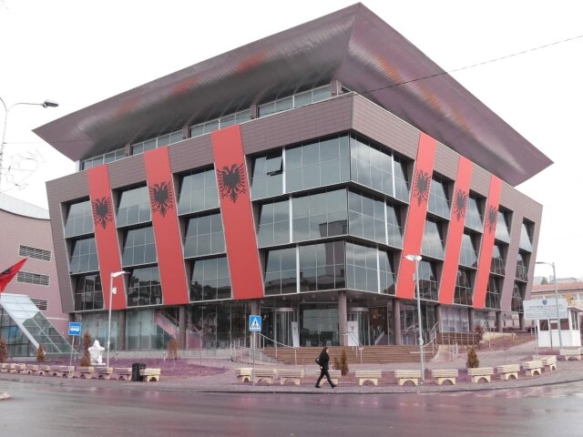    Приштина, Косово (cc) Bdx