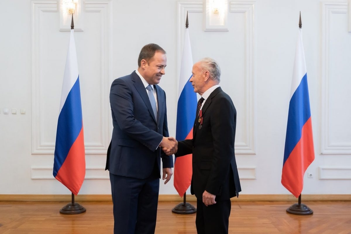    Игорь Комаров поблагодарил лучших представителей региона за большой вклад в развитие страны Мария Материкова