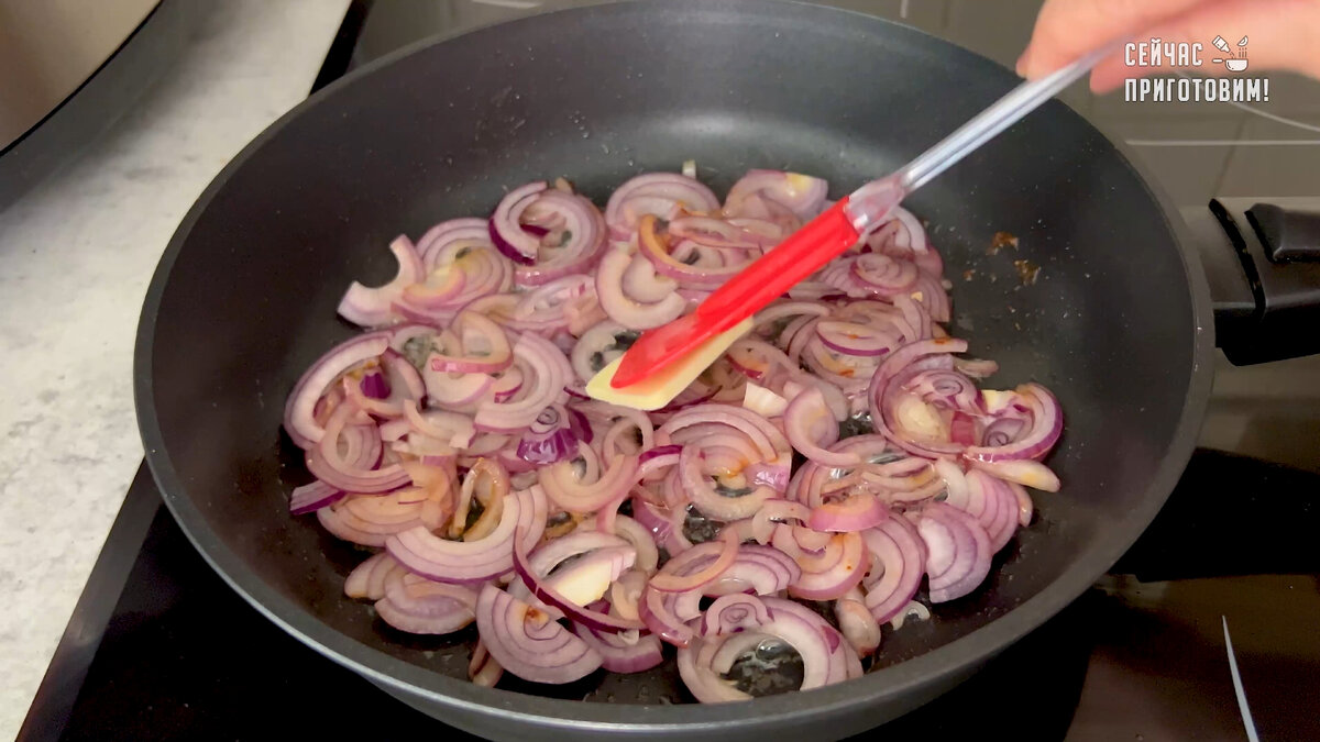 куриная грудка в сливочном соусе на сковороде с чесноком и сыром рецепт | Дзен