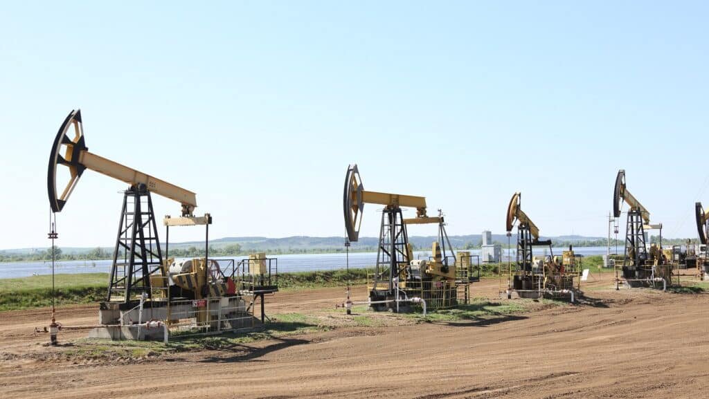    Предложен новый способ оценить размер техногенных трещин в нефтеносных слоях / ©Getty images