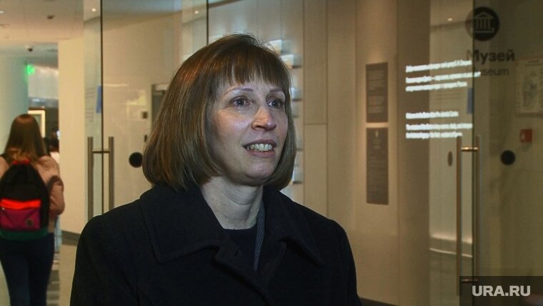    Линн Трейси заявила о готовности налаживать каналы связи между США и РФ