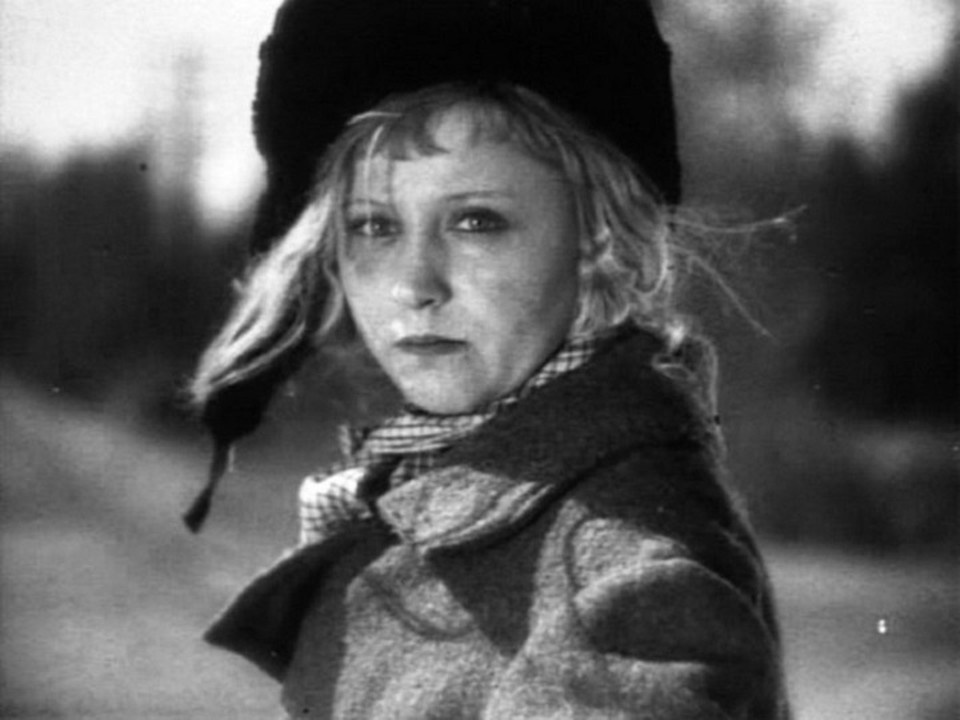     Кадр из фильма "Подруги", 1935 год