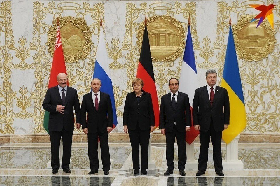     В 2014 году в Минске были подписаны соглашения между Украиной и Россией при посредничестве президента Франции и канцлера Германии. Виктор ГИЛИЦКИЙ