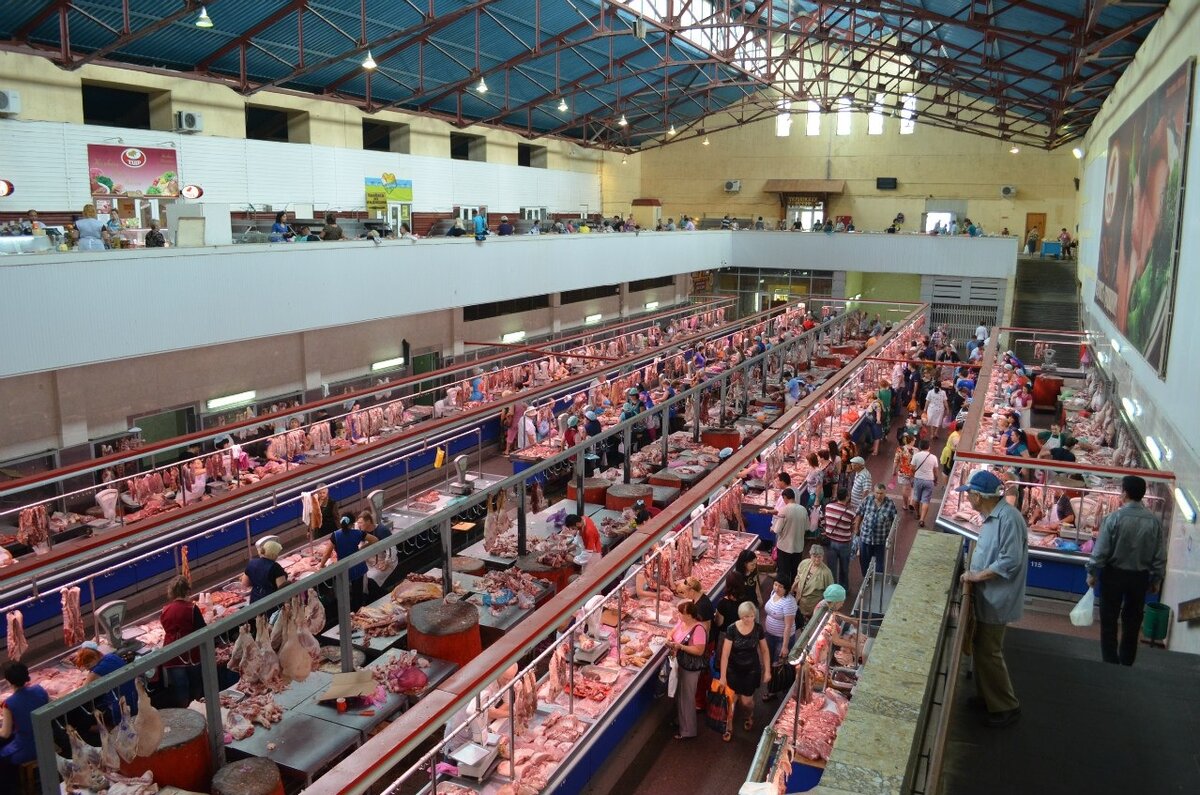 Мясные ряды на Центральном рынке. 