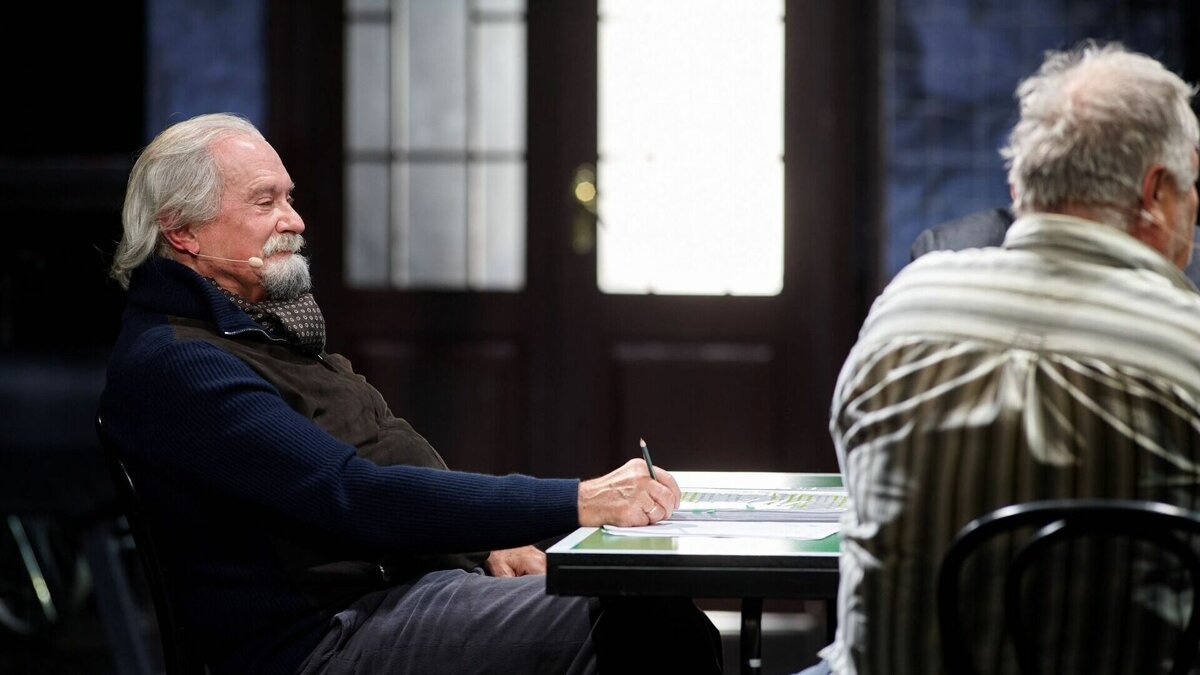     Режиссер Никита Михалков приедет в Нижний Новгород с громкой премьерой театрального сезона 2020–2021 годов «12». Об этом сообщает АНО «Центр 800».