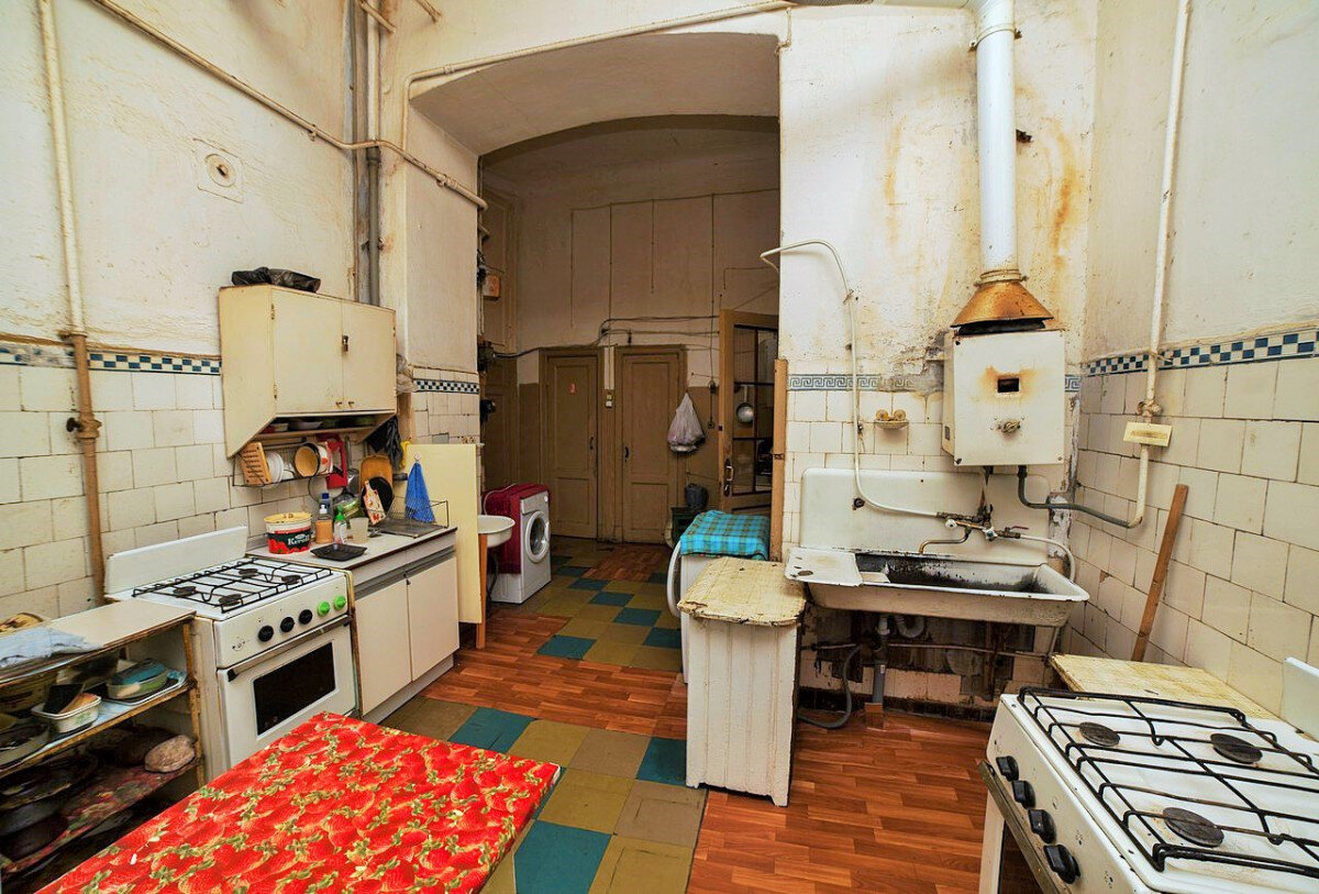 Кухня в коммуналке