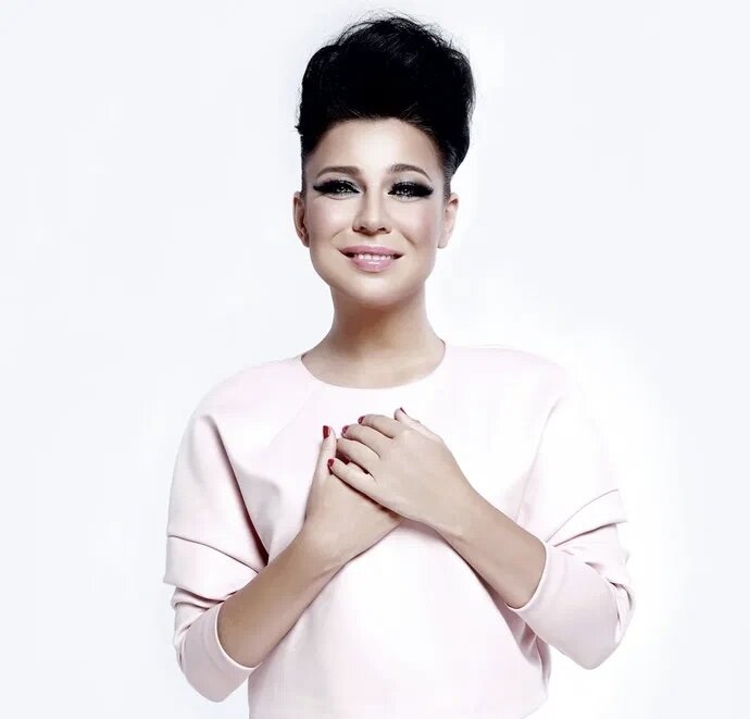 Елизавета и Ёлка в одном лице. Яндекс фото.