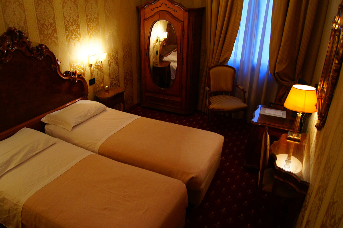 Гостиница в Венеции в классическом стиле (из фотоархива автора блога)