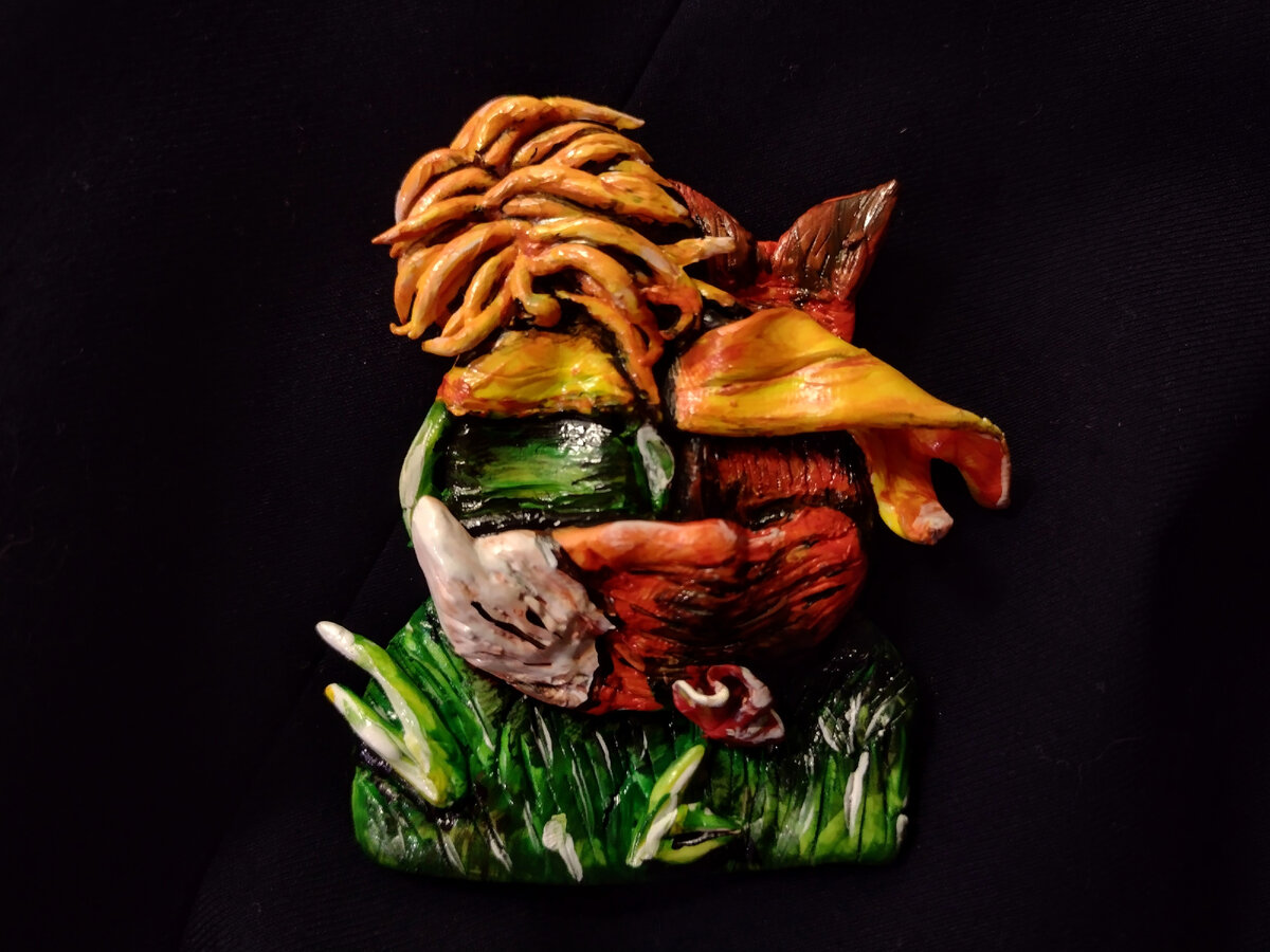 Брошь из полимерной глины. Как думаете, что это за персонажи?