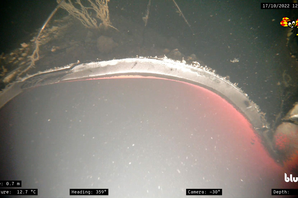 Подводный фрагмент разрушенного газопровода "Северный поток"...