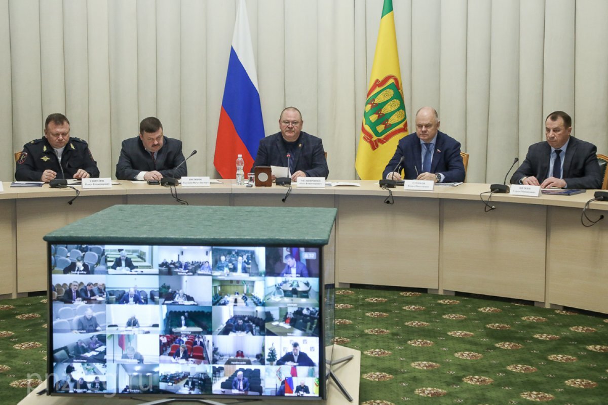    Мельниченко: работать на опережение, чтобы ни одно ЧП не омрачило праздники