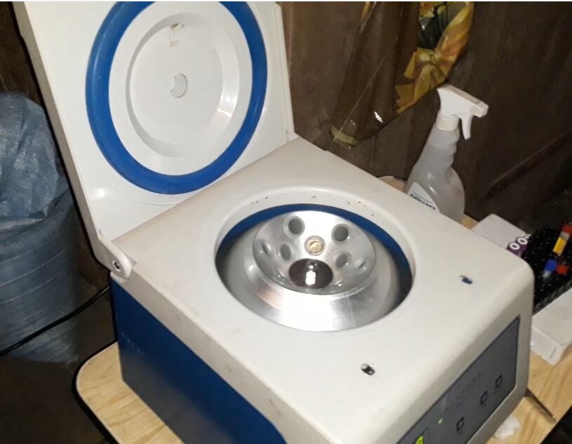 Центрифуга для пробирок с кровью